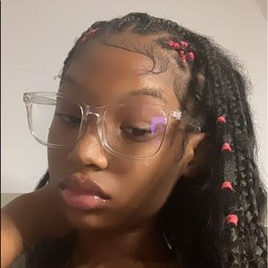 Meet your Posher, Akira